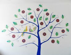 Copac pictat pe perete