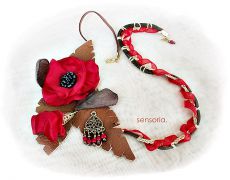 colier floral rosu auriu