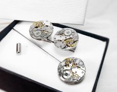 Set cadou ac si butoni costum, mecanism de ceas steampunk, ac pin de costum rever lavaliera, butoni mecanici, cadou pentru el