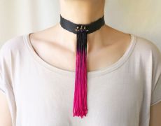 Colier/Choker din piele neagra cu franjuri de matase si cristale fatetate, choker cu ciucure de matase