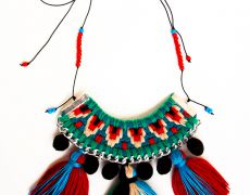 Colier cu motive traditionale si ciucuri / Colier statement / Colier traditional / Colier etnic / Colier hippie / Colier cu ciucuri colorati / Colier colorat / Accesorii traditionale / Bijuterii traditionale / Colier cu inimioara / Colier textil