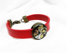 Bratara steampunk din piele naturala cu initiala si charm, Accesorii steampunk unisex, bratara din rasina piese de ceas