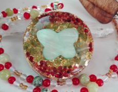 Colier Fluture,Peridot,Granat,Sidef,colier pietre semipretioase,pandantiv orgon